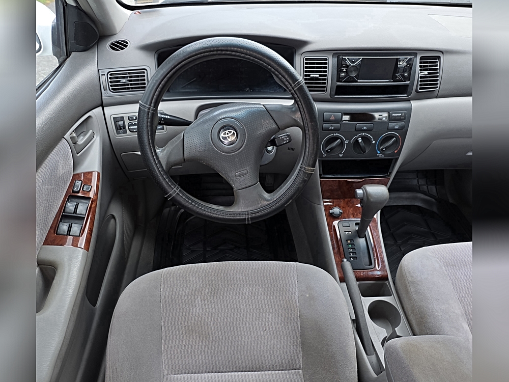2005 Toyota Corolla CE - Photo 11