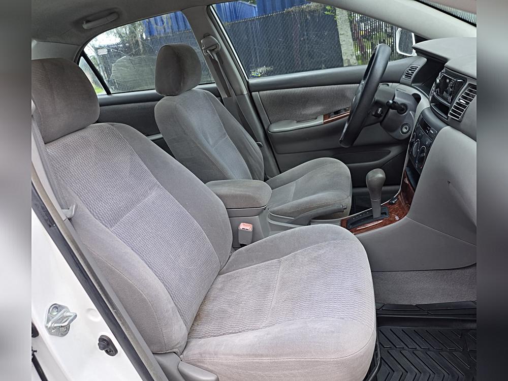 2005 Toyota Corolla CE - Photo 12