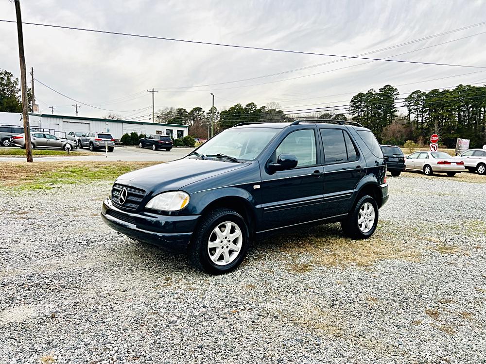 1999 Mercedes-Benz M-Class Base