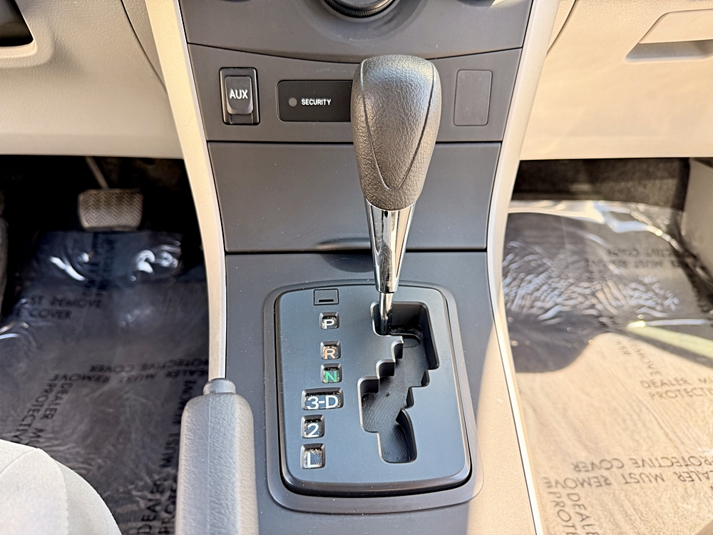2009 Toyota Corolla LE - Photo 10