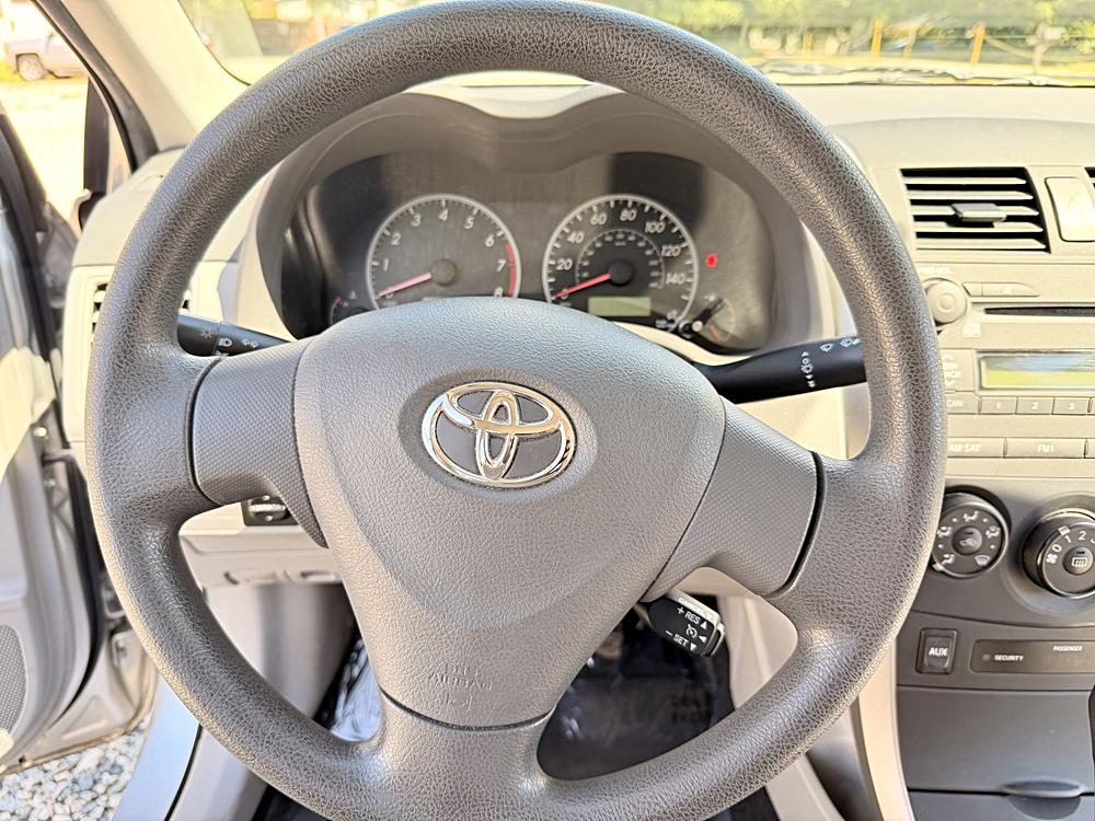 2009 Toyota Corolla LE - Photo 12