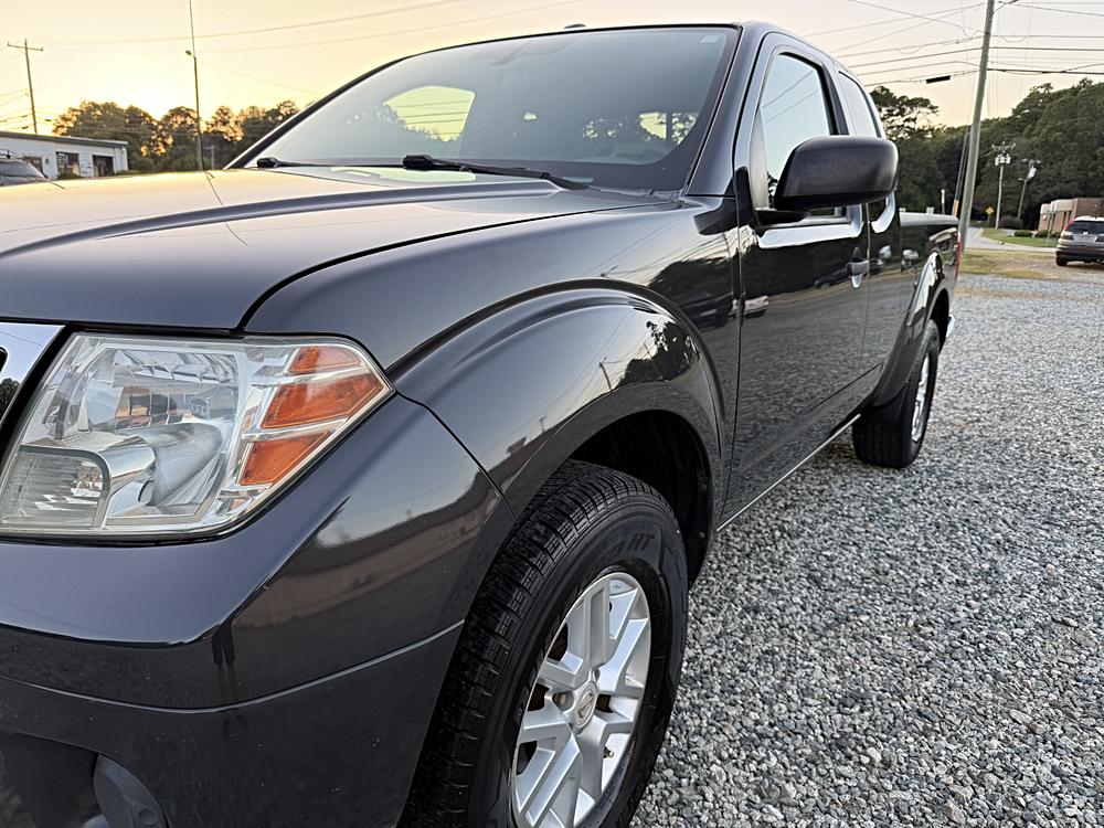 2015 Nissan Frontier SV - Photo 28