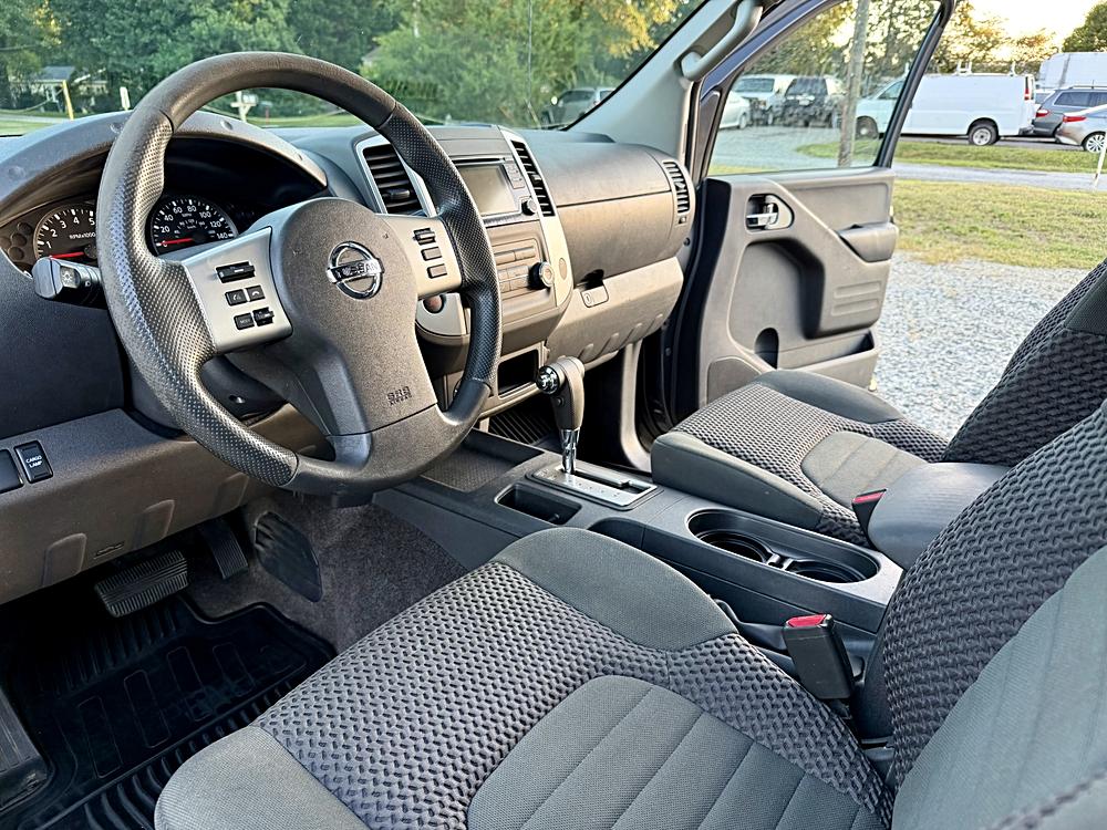 2015 Nissan Frontier SV - Photo 7