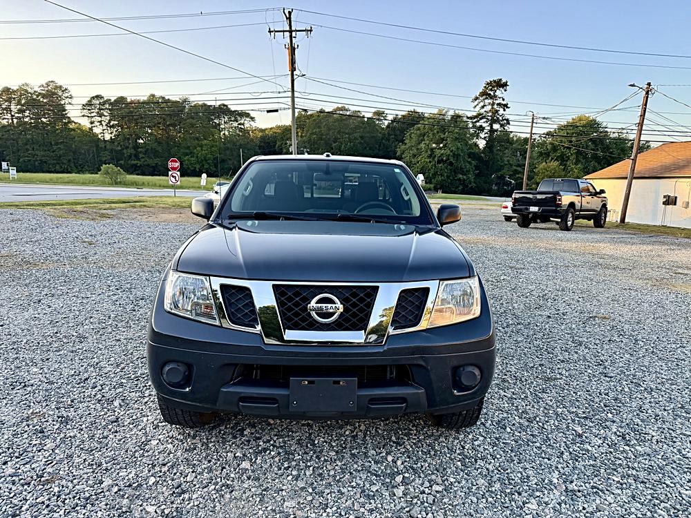 2015 Nissan Frontier SV - Photo 6