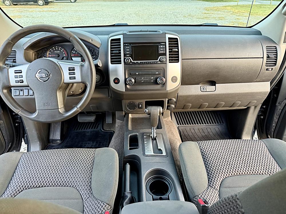 2015 Nissan Frontier SV - Photo 8
