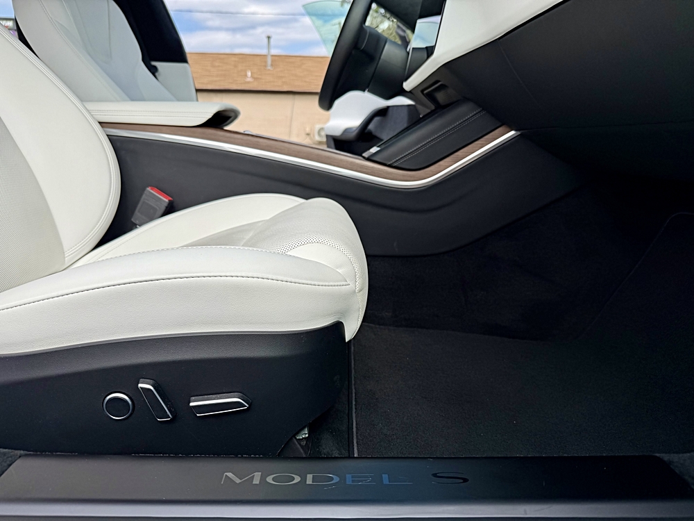 2021 Tesla Model S Long Range Plus - Photo 28