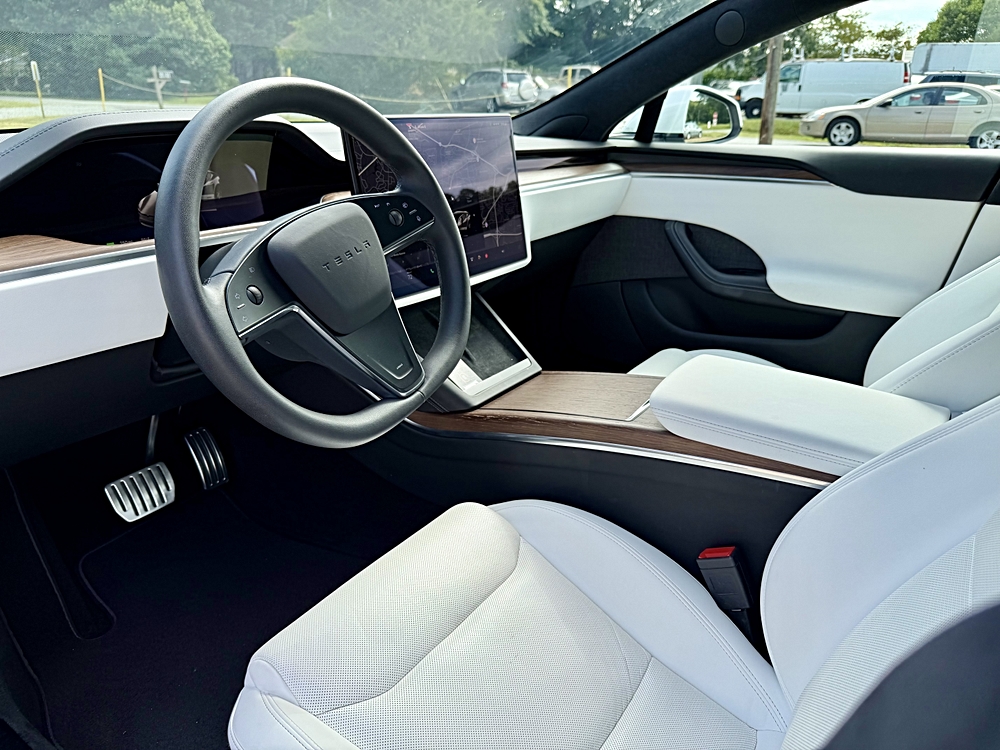 2021 Tesla Model S Long Range Plus - Photo 9
