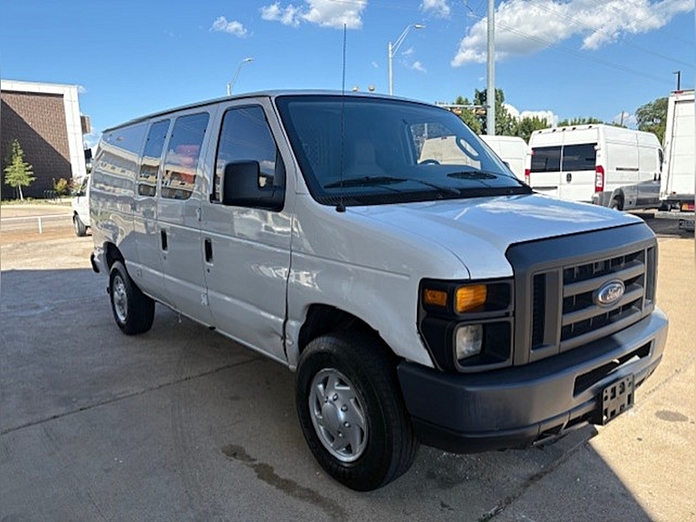 2012 Ford E-Series Econoline Van Commercial's photo