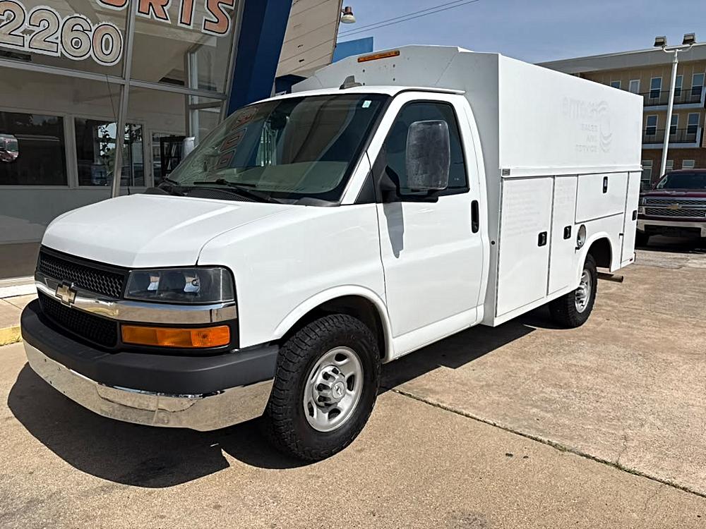 2016 Chevrolet Express 3500 139" WB's photo