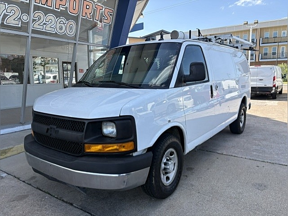 2014 Chevrolet Express 2500 Work Van HD's photo