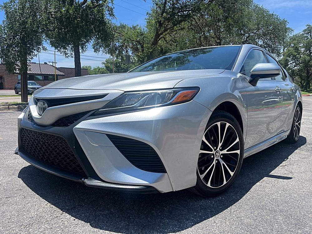 2018 Toyota Camry 2.5 Auto SE's photo
