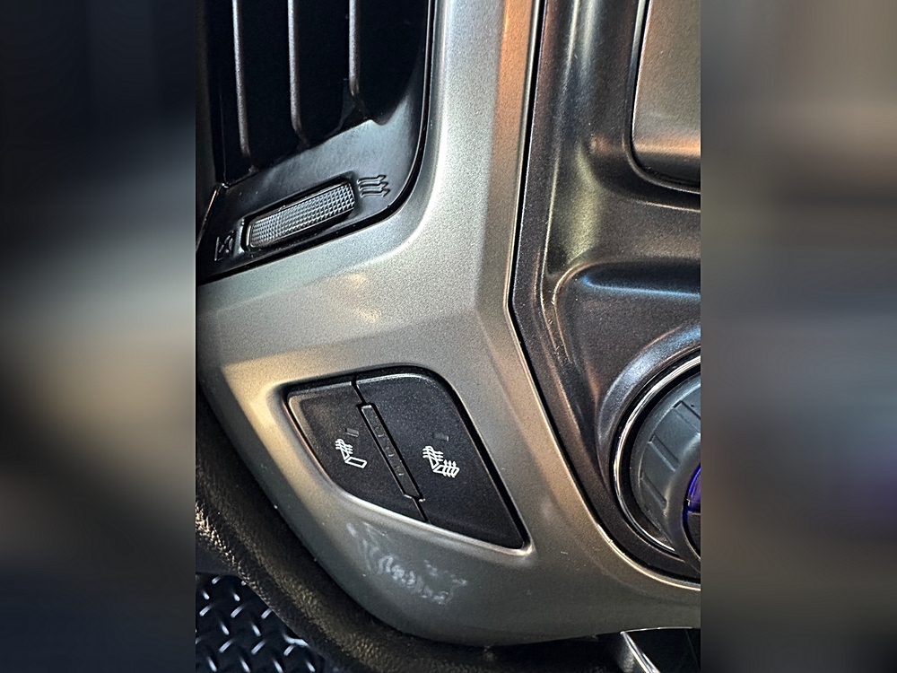 2018 Chevrolet Silverado 1500 LT Z71 - Photo 19