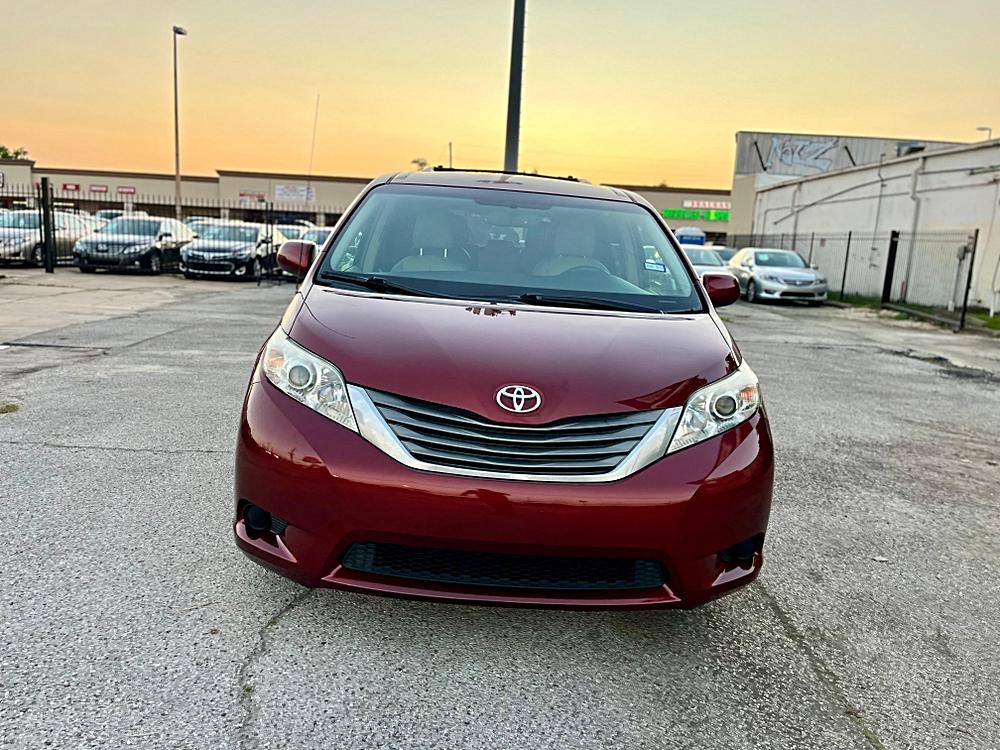 2012 Toyota Sienna