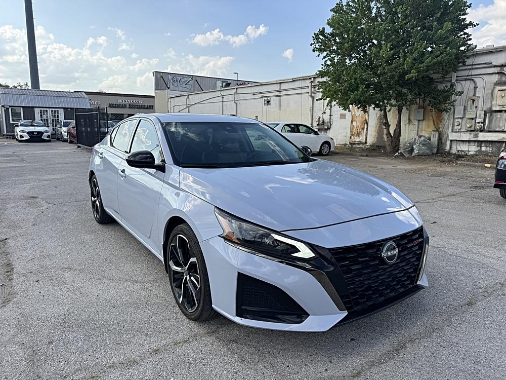 2024 Nissan Altima SR
