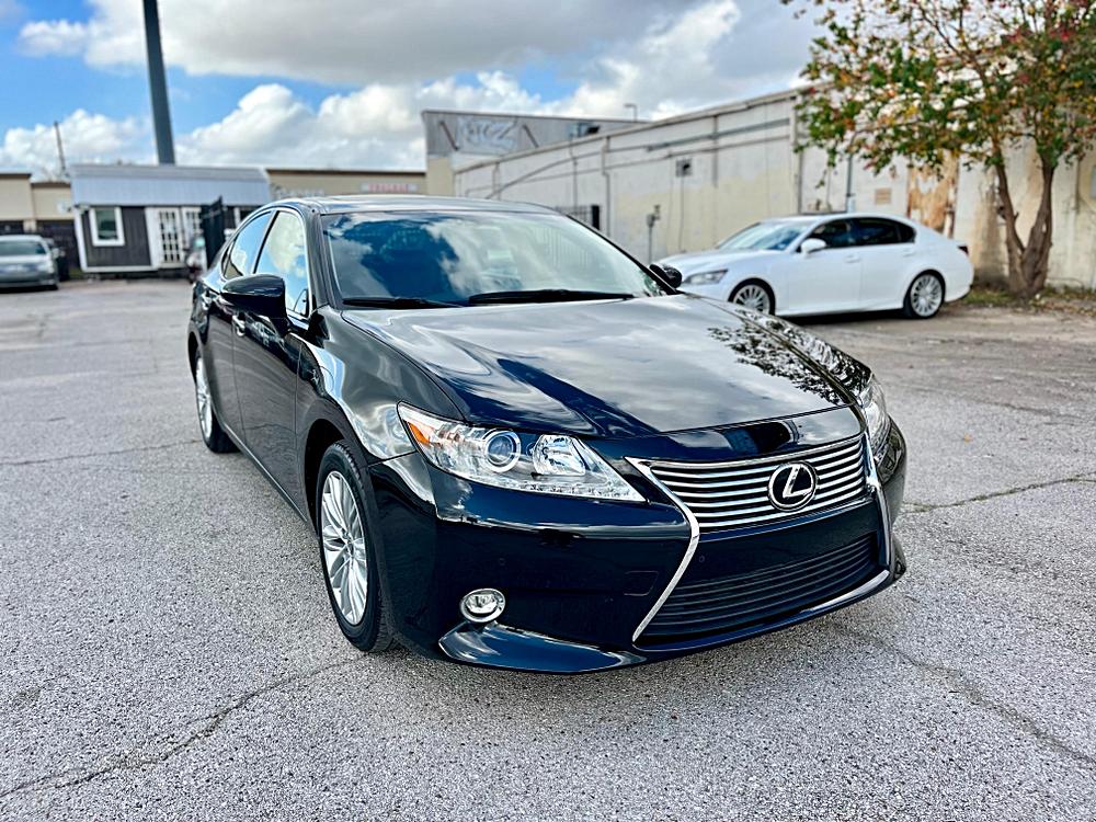 2014 Lexus ES 350's photo