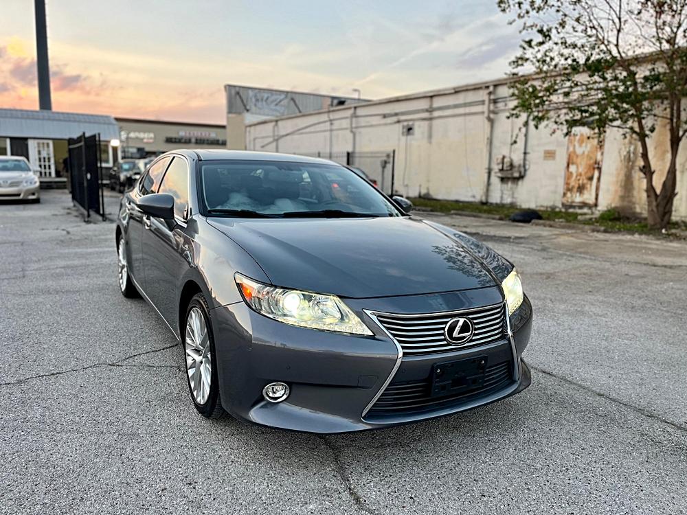 2014 Lexus ES 350's photo