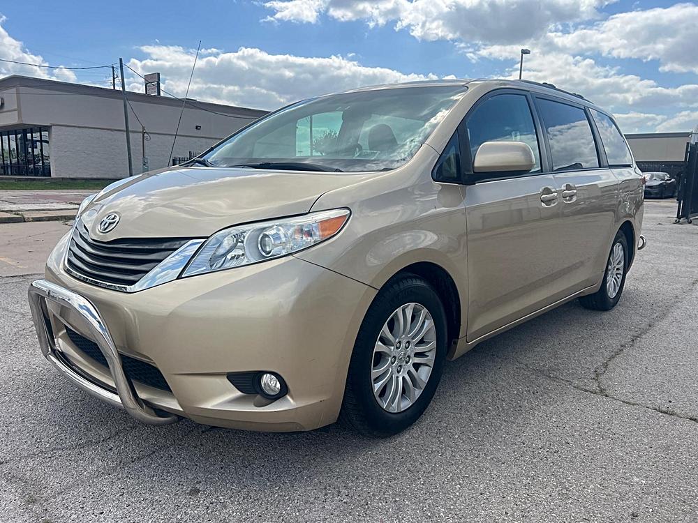2011 Toyota Sienna XLE