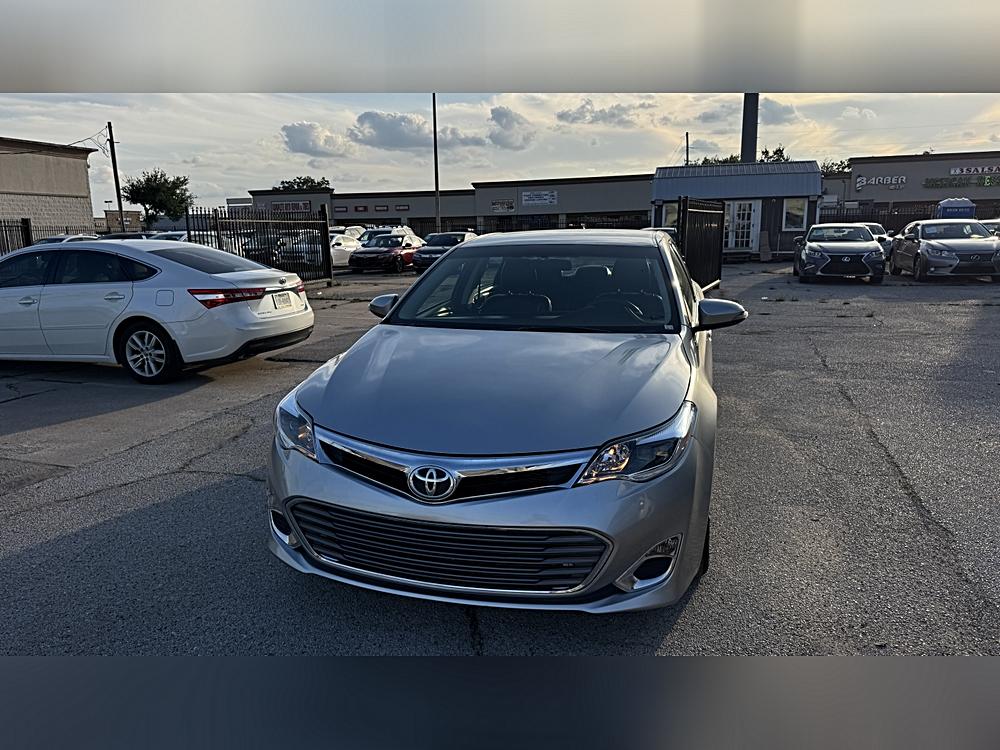 2015 Toyota Avalon XLE's photo