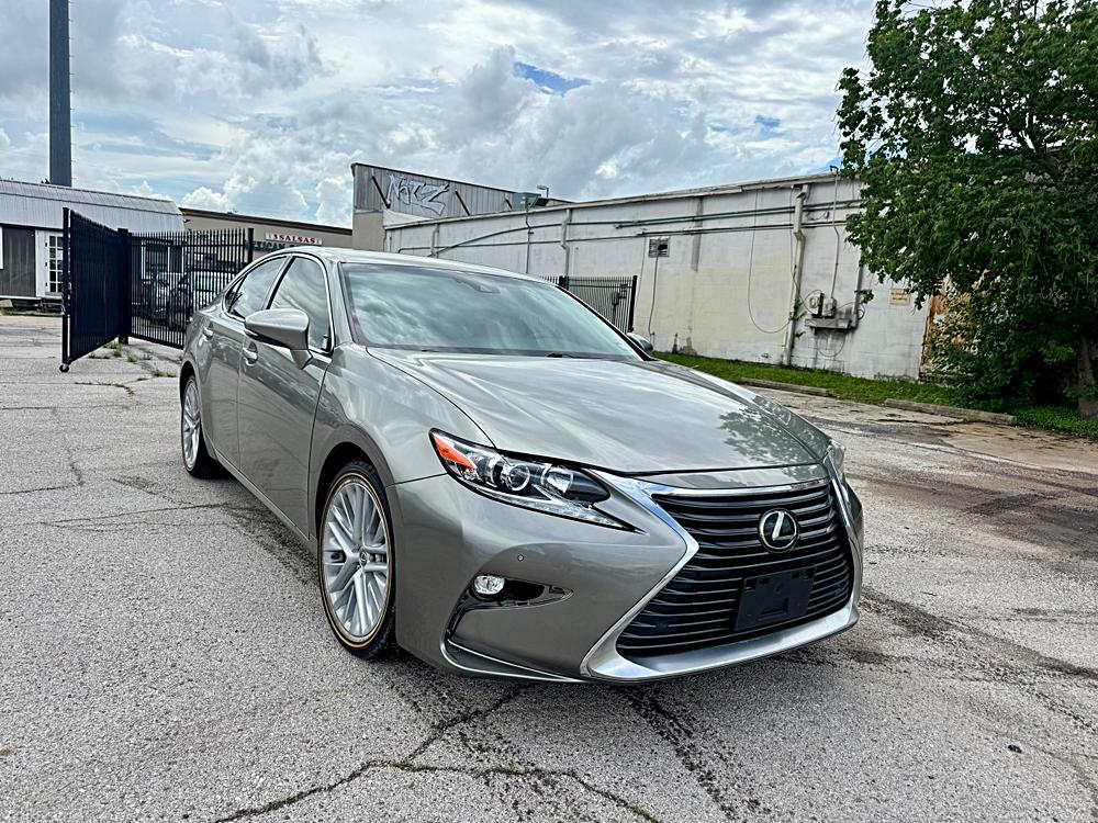 2016 Lexus ES 350 350's photo