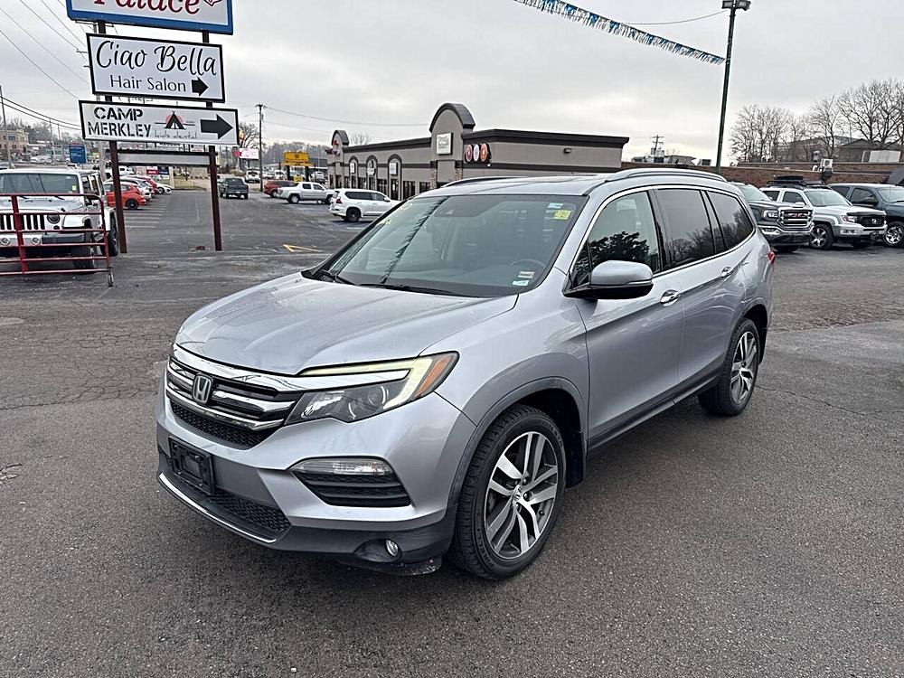 2016 Honda Pilot Elite's photo