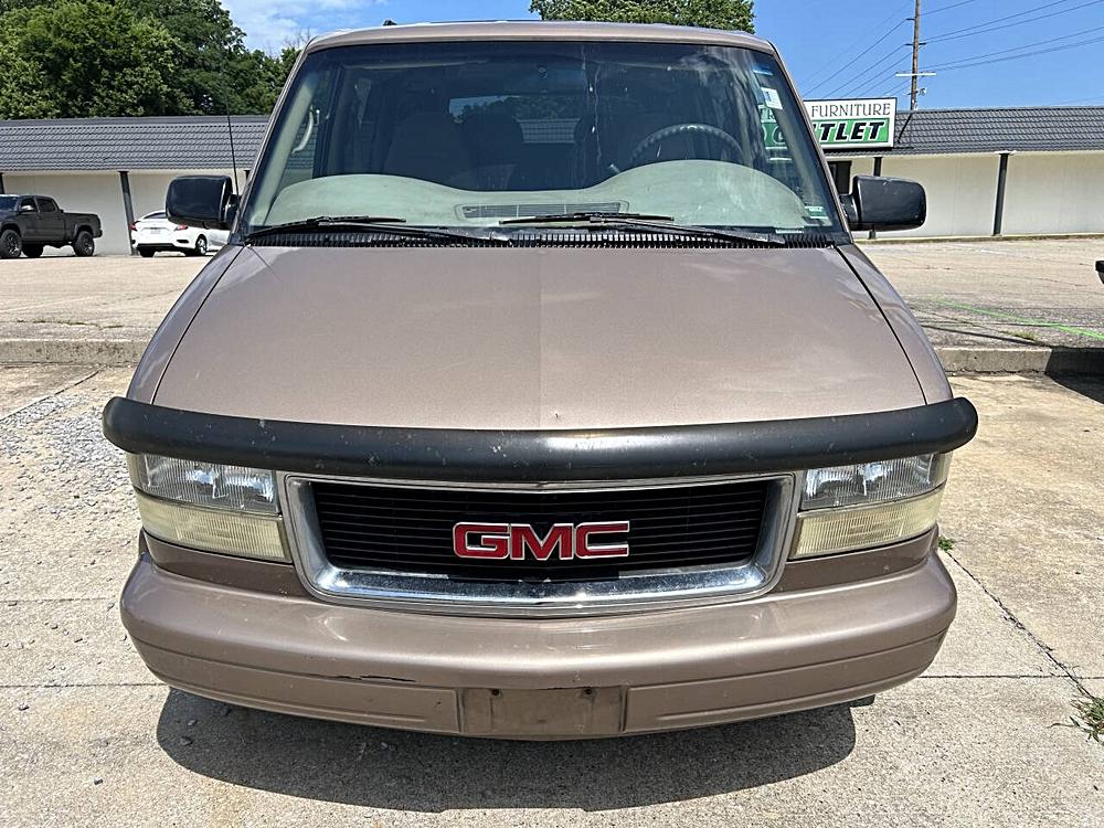 2002 GMC Safari SLE AWD's photo