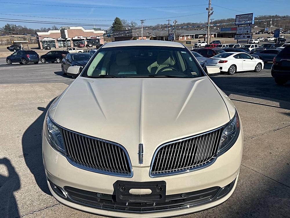 2015 Lincoln MKS Base's photo