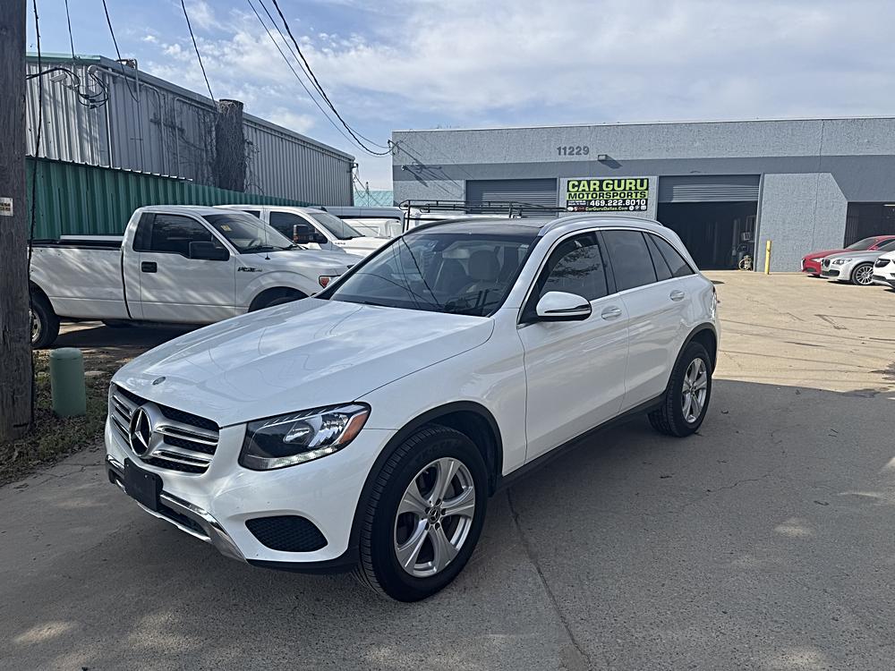 2017 Mercedes-Benz GLC GLC300's photo