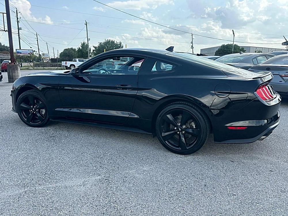 2021 Ford Mustang EcoBoost Premium - Photo 6