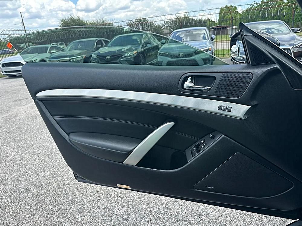 2015 INFINITI Q60 Coupe Base - Photo 25