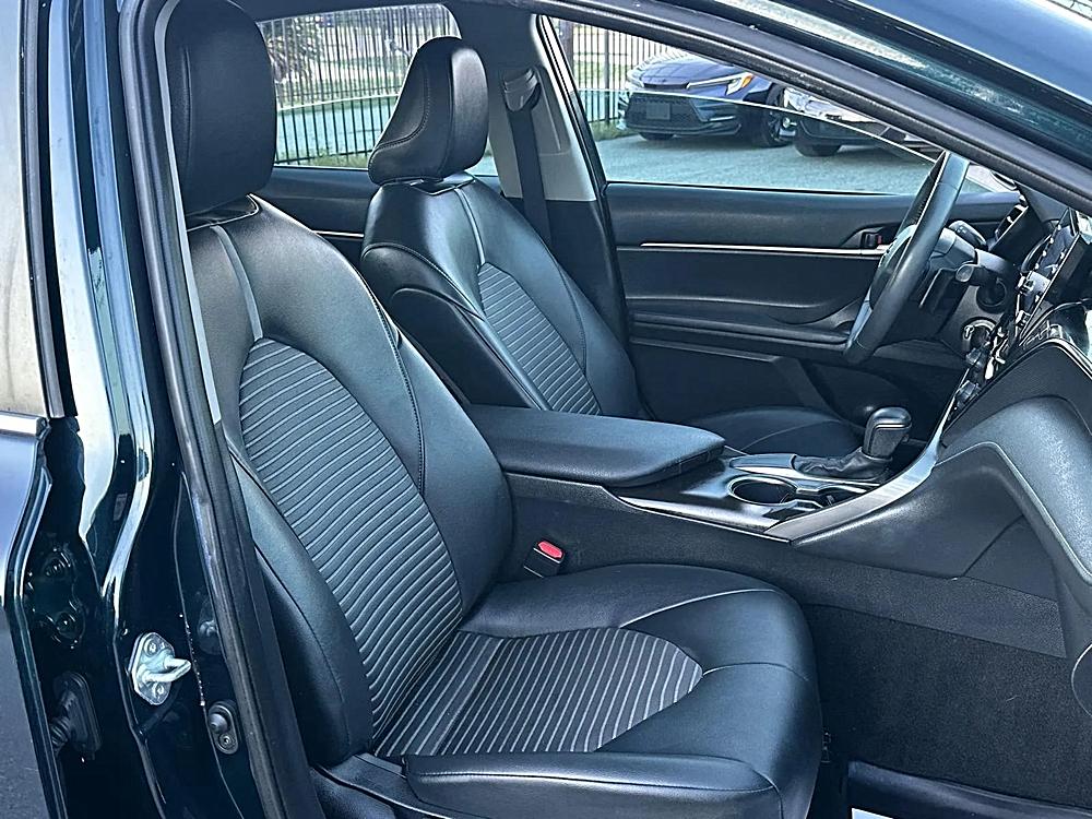 2021 Toyota Camry SE - Photo 11