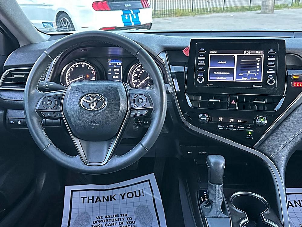2021 Toyota Camry SE - Photo 13