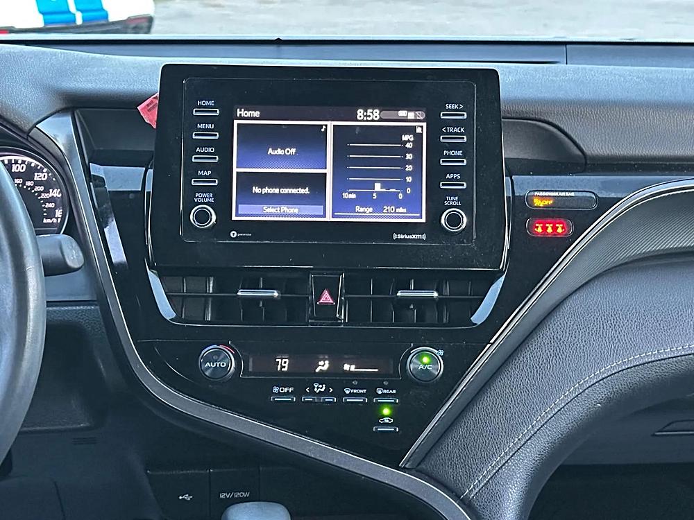 2021 Toyota Camry SE - Photo 15