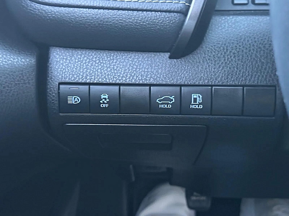 2021 Toyota Camry SE - Photo 22