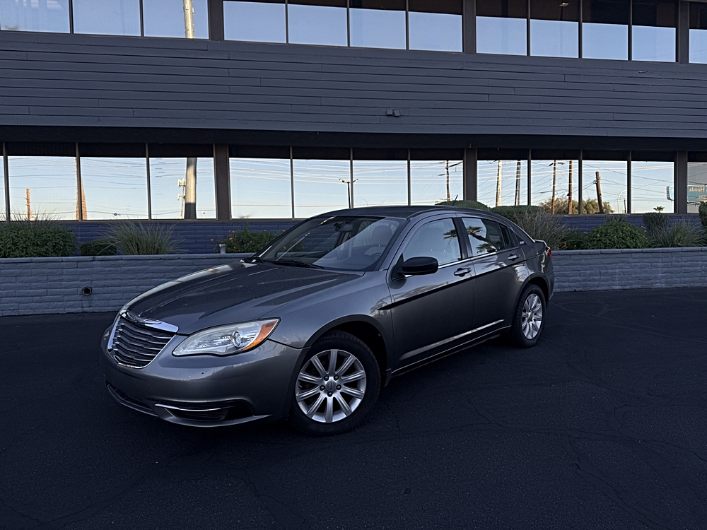 2012 Chrysler 200 Touring's photo