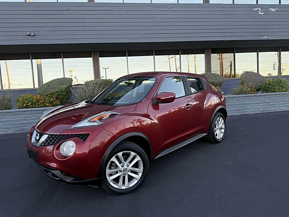2016 Nissan Juke S FWD CVT's photo