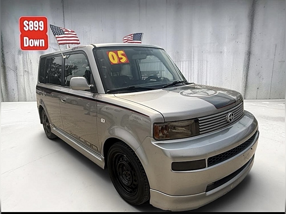 2005 Scion xB 4AT's photo