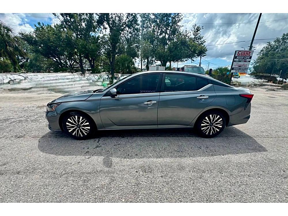 2023 Nissan Altima SV - Photo 12