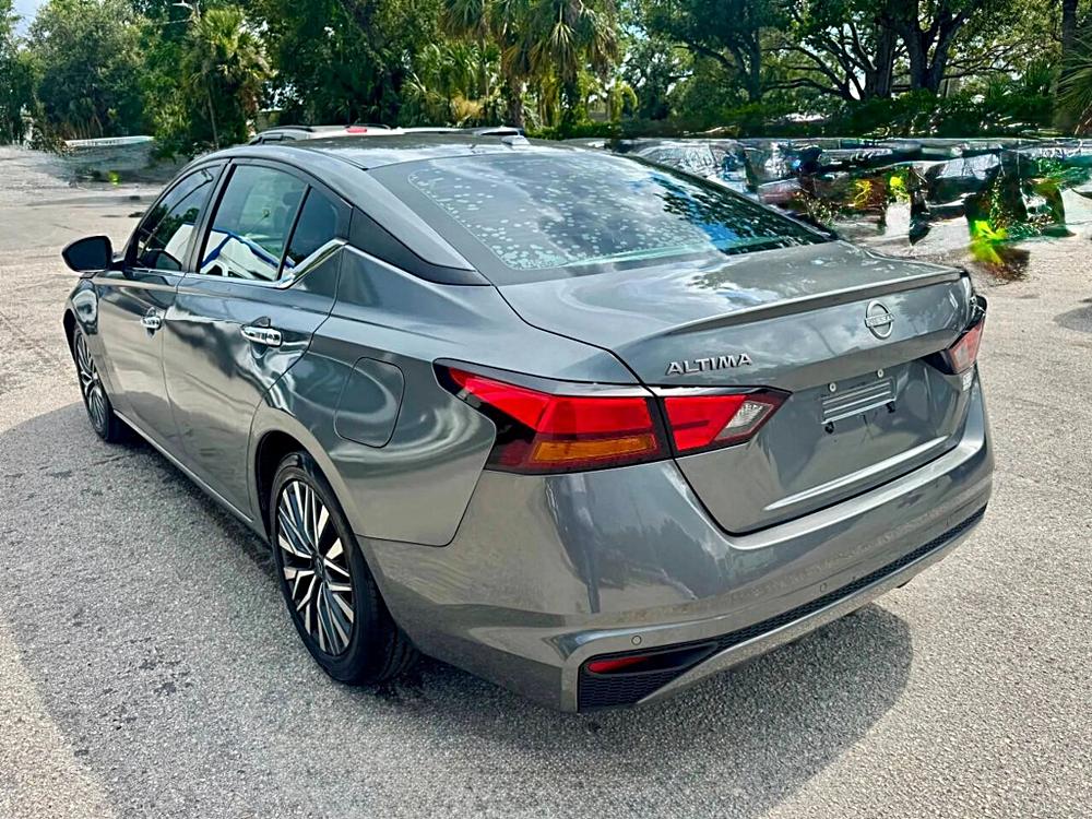2023 Nissan Altima SV - Photo 13
