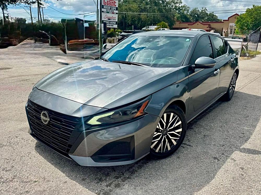 2023 Nissan Altima SV - Photo 9