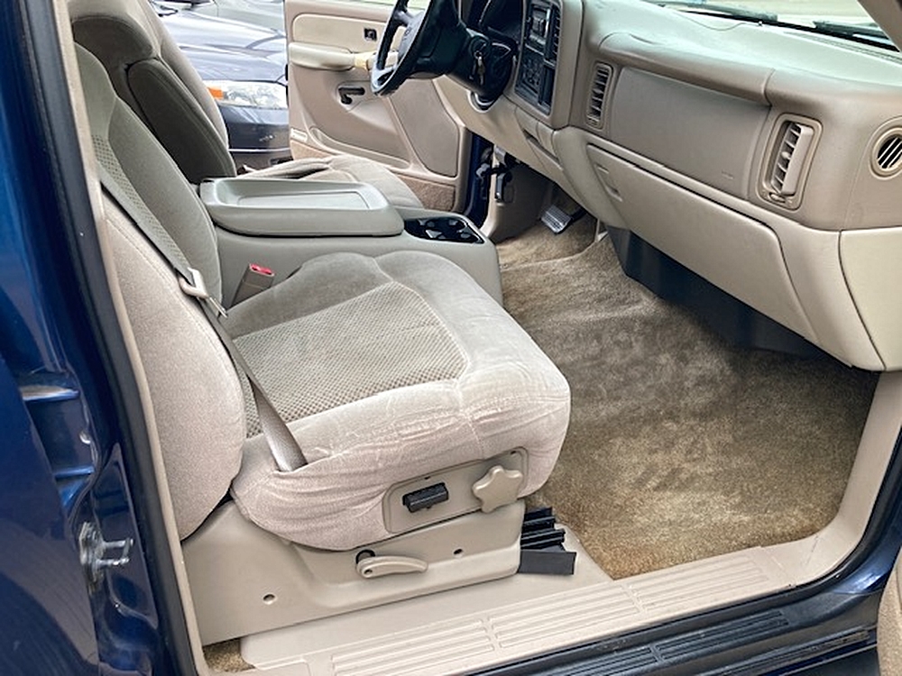 2002 Chevrolet Suburban LS - Photo 12