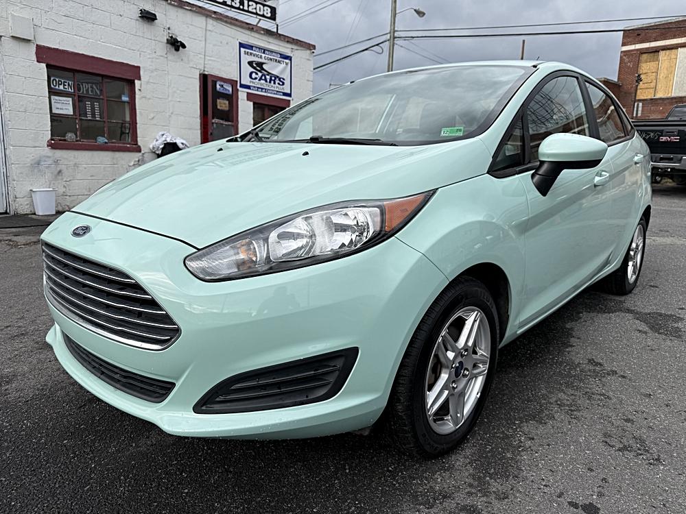 2017 Ford Fiesta SE's photo