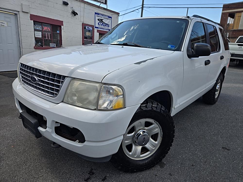 2003 Ford Explorer's photo