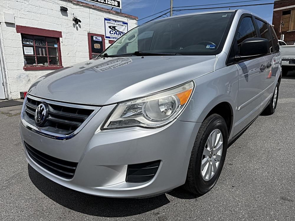 2009 Volkswagen Routan 3.8L SE's photo