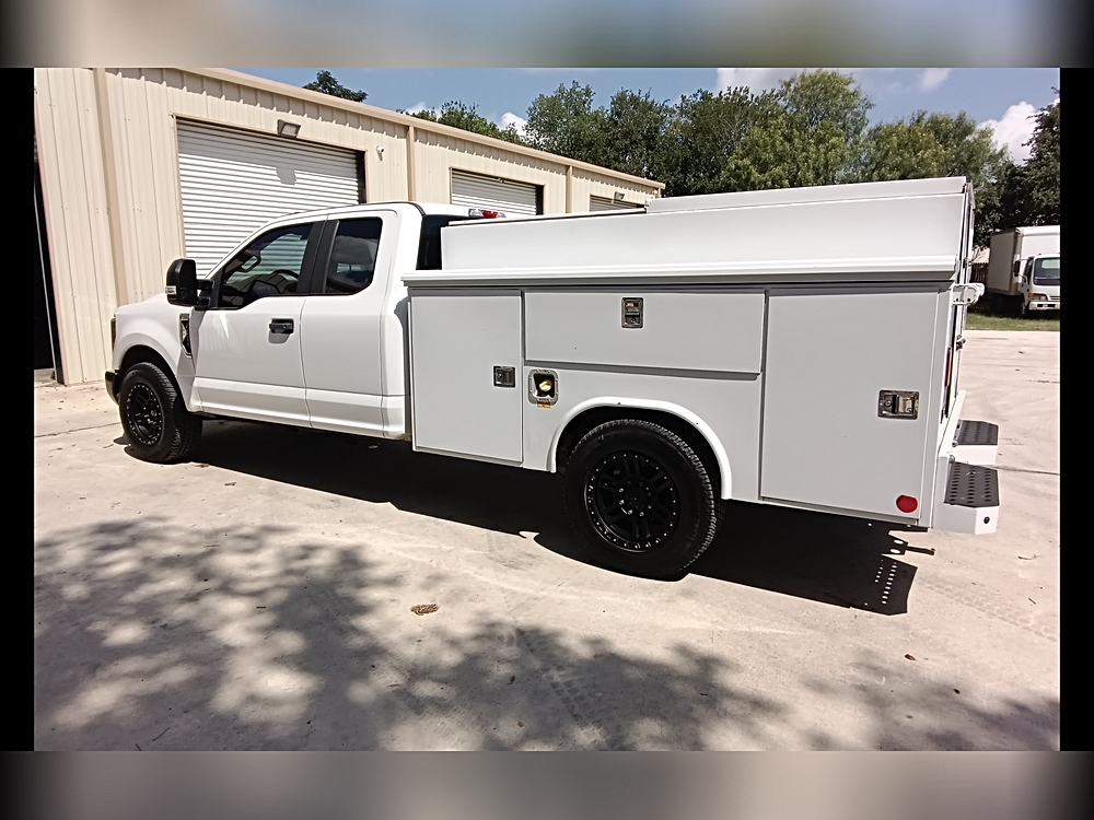 2013 Ford F-350 Super Duty Chassis Cab XL - Photo 8