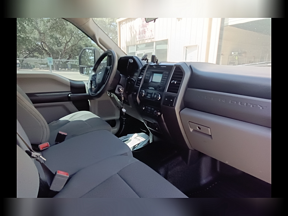 2013 Ford F-350 Super Duty Chassis Cab XL - Photo 12