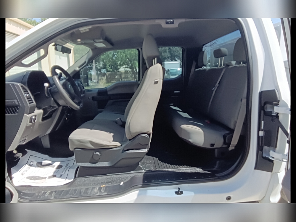 2013 Ford F-350 Super Duty Chassis Cab XL - Photo 14
