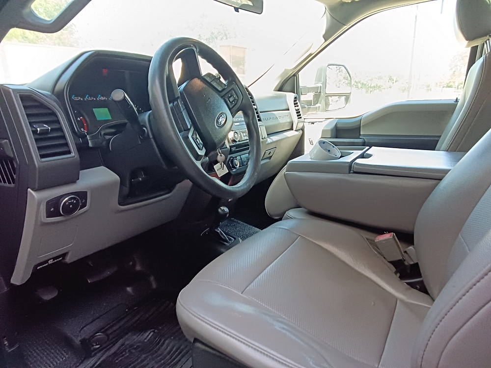 2013 Ford F-350 Super Duty Chassis Cab XL - Photo 22