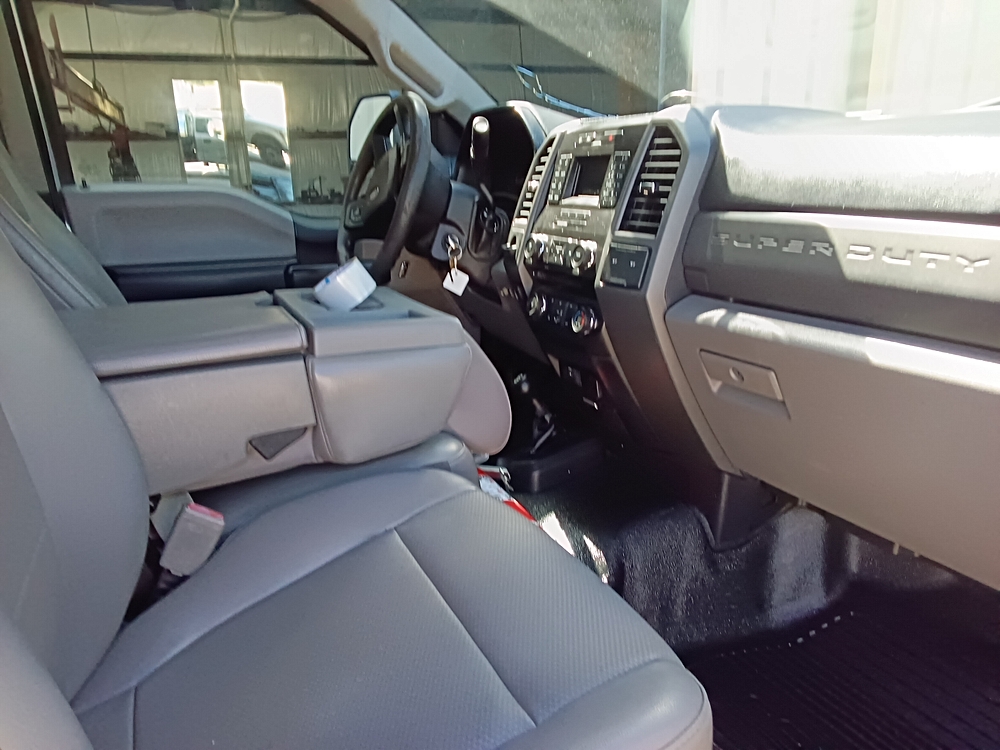 2013 Ford F-350 Super Duty Chassis Cab XL - Photo 23