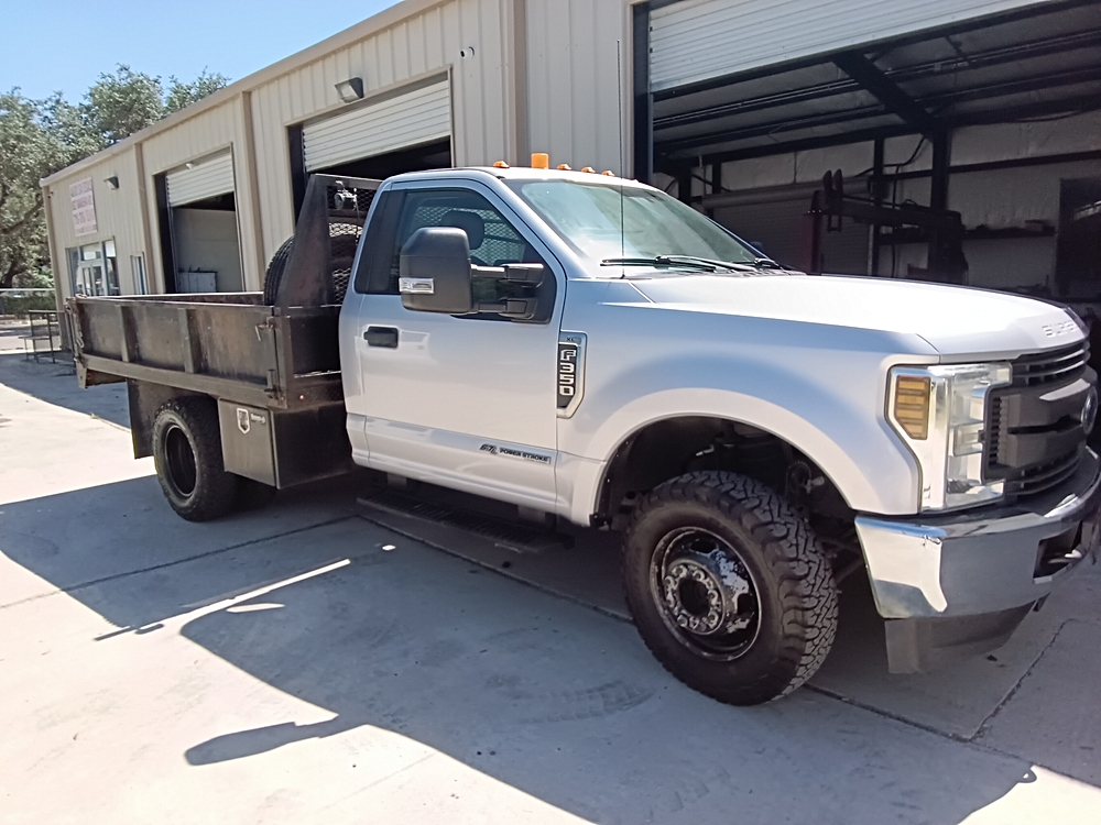 2013 Ford F-350 Super Duty Chassis Cab XL - Photo 16