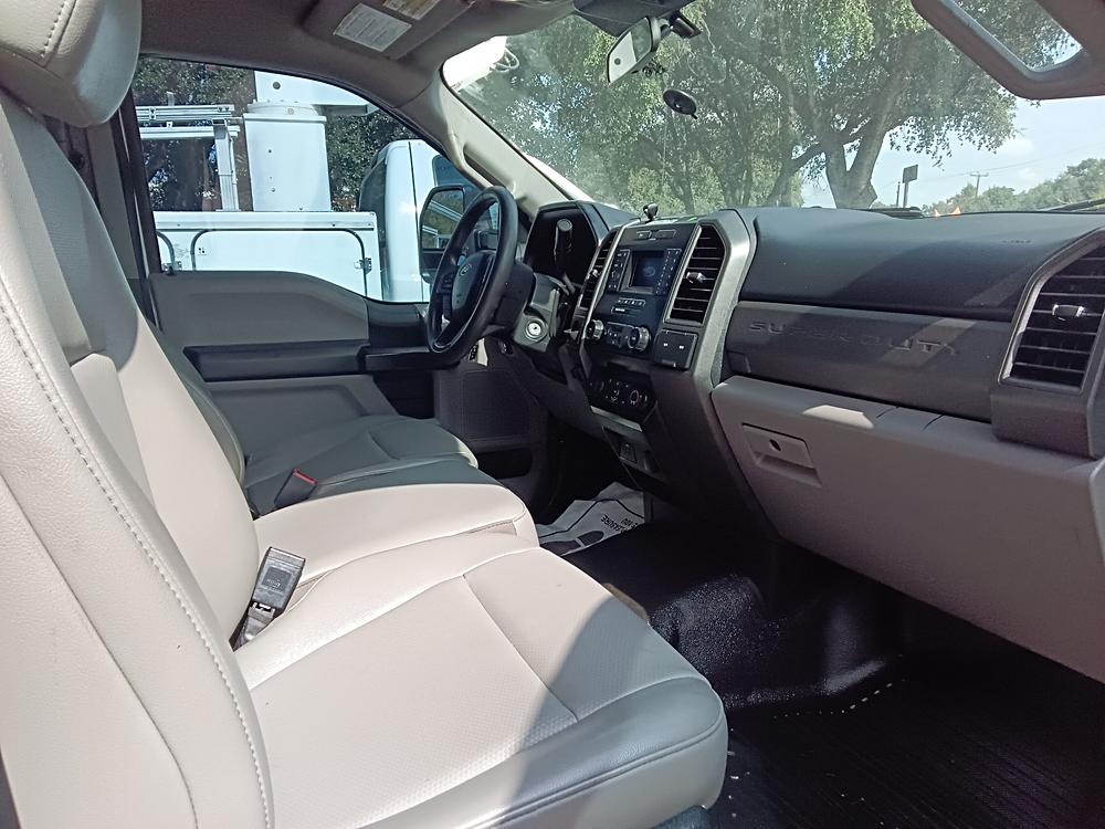 2015 Ford F-450 Super Duty Chassis Cab XLT - Photo 23